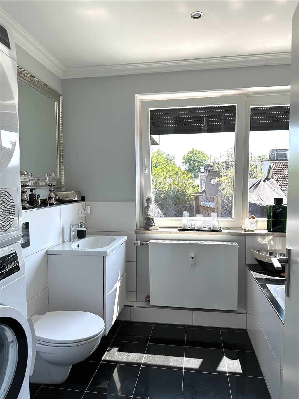 Wannenbad mit Fenster